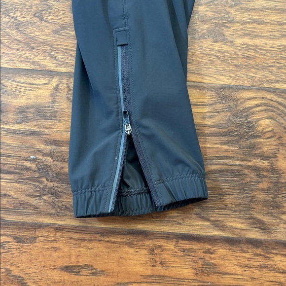 Lululemon Jogger - Picture 2 of 6